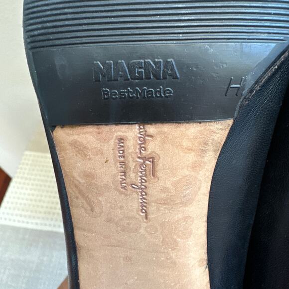 Vintage Salvatore Ferragamo Black Pumps with metallic Heel Size 7.5 - Picture 10 of 12